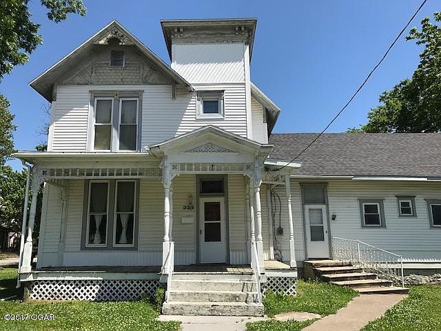 1st image of 223 W 1st St