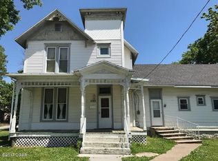 223 W 1st St, Webb City, MO 64870