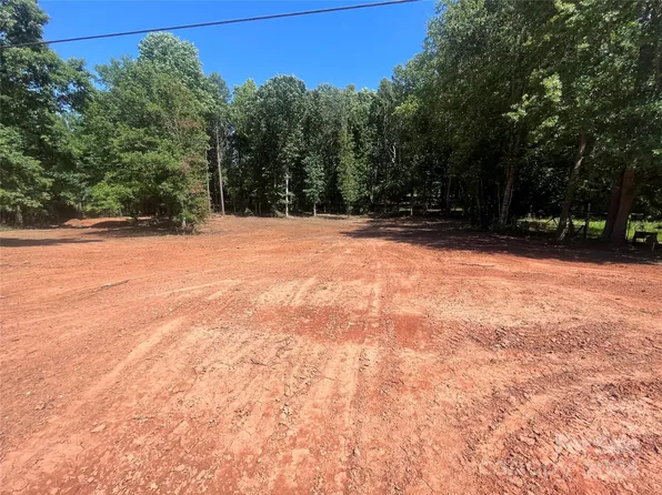 138 Lionel St, Mooresboro, NC 28114
