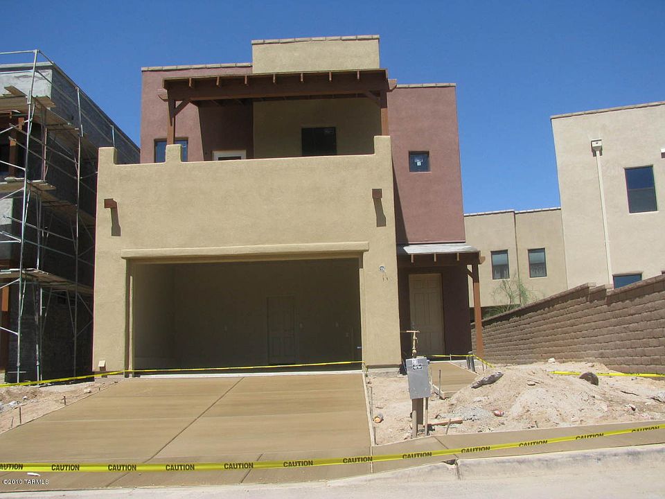 1st image of 453 E Croydon Park