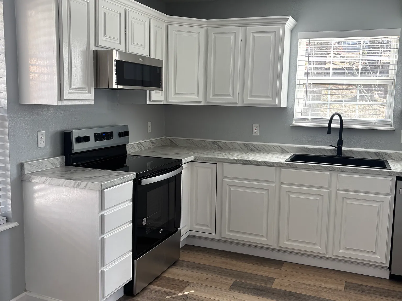 2 bed, 1100 sqft, $1,200 — Photo 1