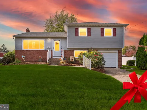 9 Sussex Rd, Mount Holly, NJ 08060