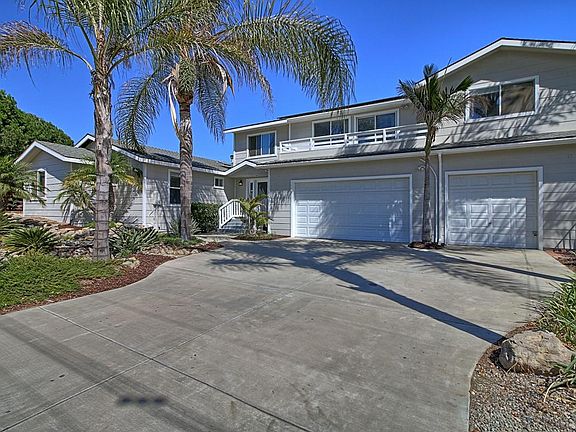 3rd image of 400 Loma Dr