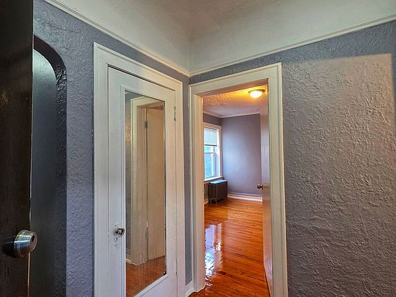 3rd image of 7937 S Essex Ave #7939-3