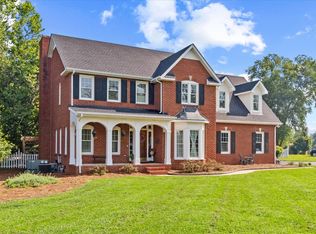 804 Twelve Oaks Rd, Tullahoma, TN 37388
