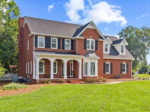 804 Twelve Oaks Rd, Tullahoma, TN 37388