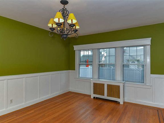 5th image of 63 School St