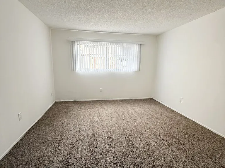 1535 E Canfield Ln- Offboarding TBD — Photo 12