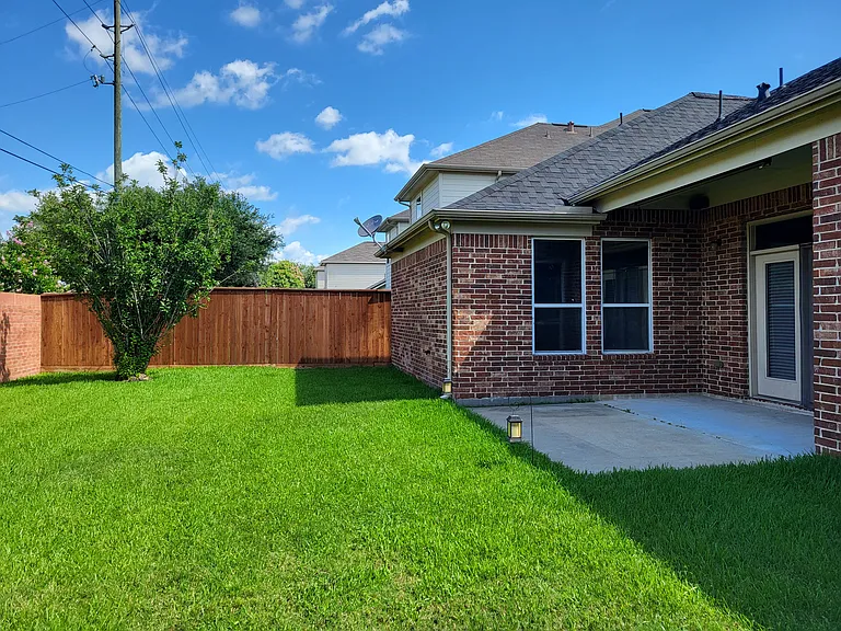 14319 Hancock Elm St — Photo 31