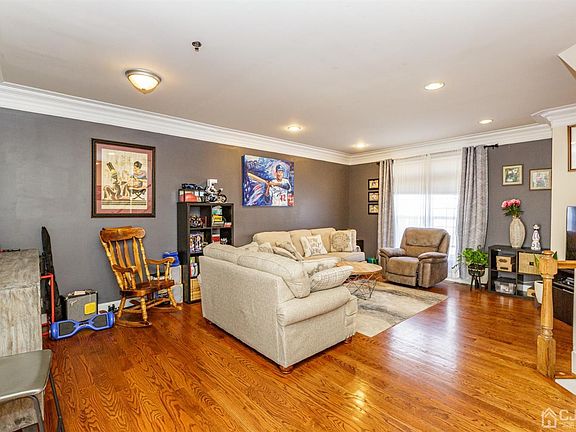 5th image of 1354 Genovese Ln #1004