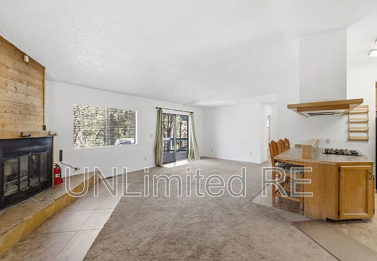 1410 N Inverrary Way — Photo 14