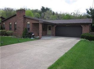 65 Spring Valley Dr, Washington, PA 15301