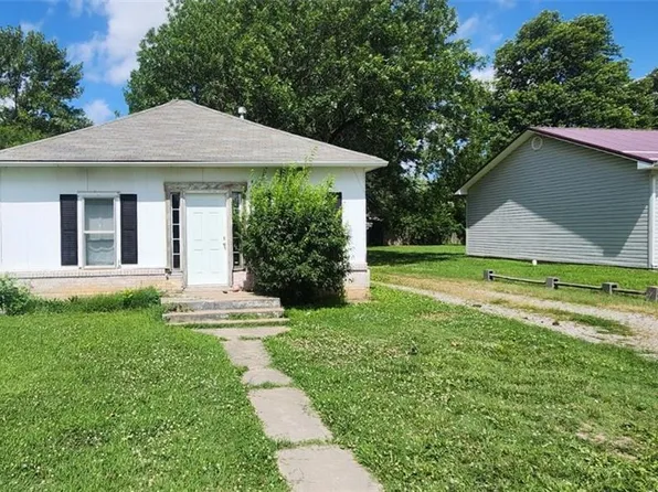 315 N Highland Ave, Columbus, KS 66725