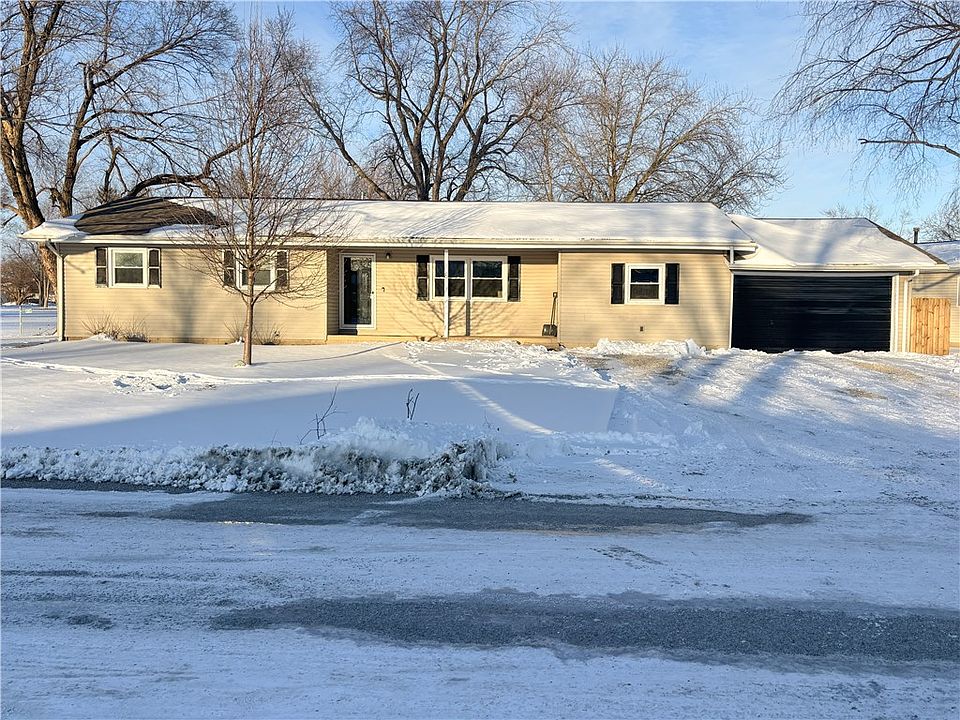 1st image of 8 Massie Dr