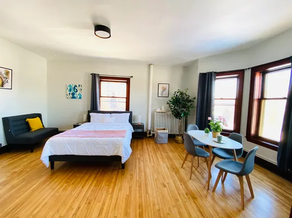 214 4th St SE APT 3F, Minneapolis, MN 55414