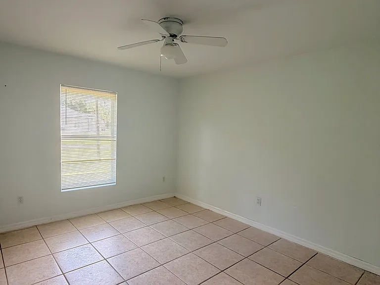 4914 Golfview Blvd #1 — Photo 7