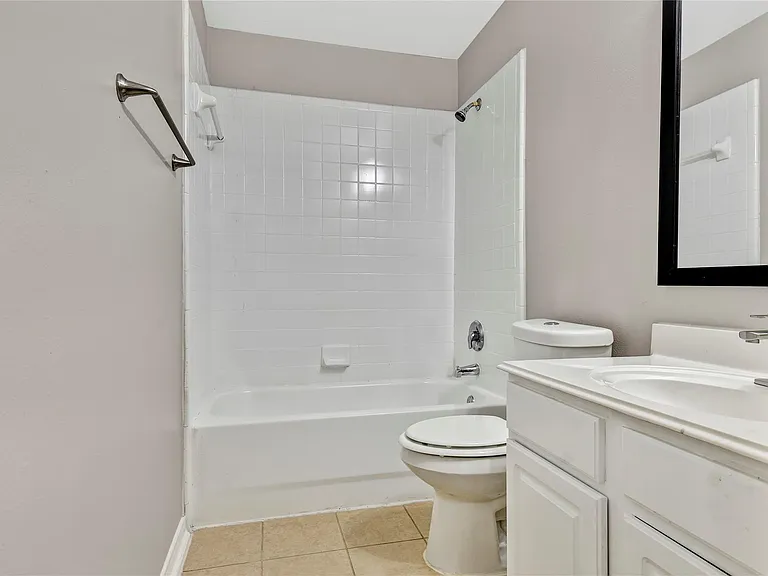5601 Savannah Woods Ln — Photo 14