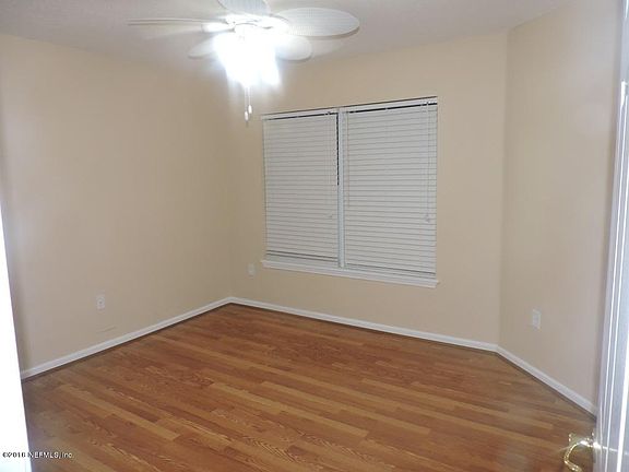 3rd image of 3721 Southbank Cir
