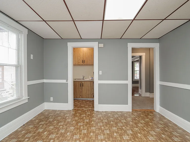 8 Ivy Ave #1 — Photo 13