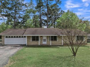 1000 Nelwyn Ave, Gladewater, TX 75647