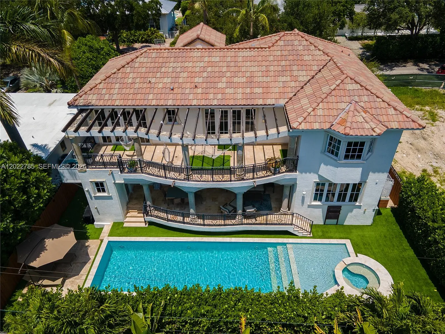 Tropical Isle Homes Sub 3 — Photo 2