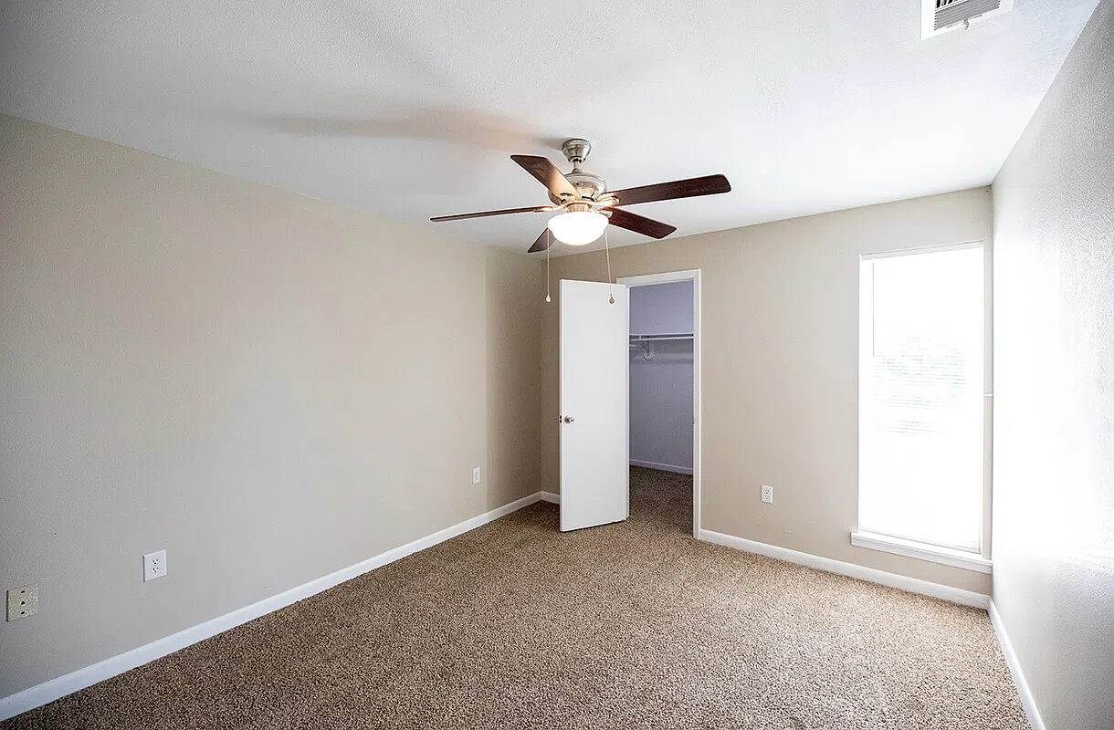 2 bed, 1.5 bath, $995 — Photo 4