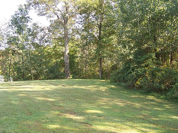 2nd image of 280 Glenwood Dr