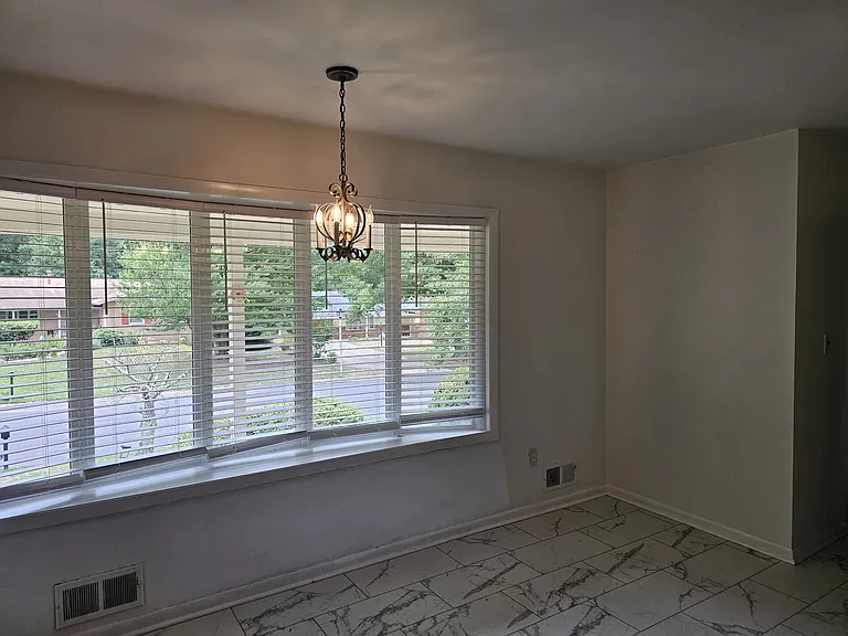 1404 Chilton Dr — Photo 6