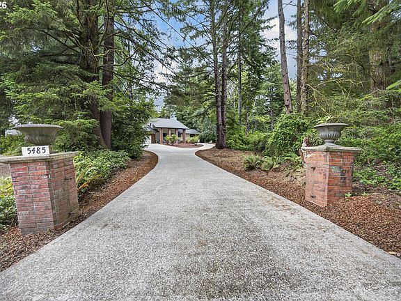2nd image of 5485 Huckleberry Ln