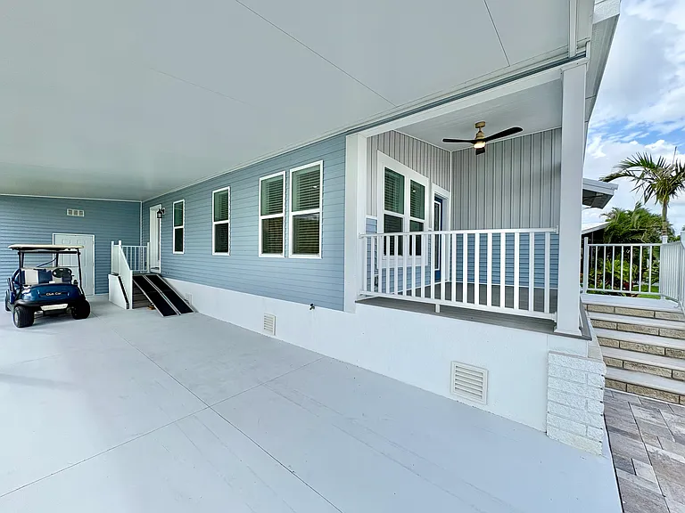 5715 Camelford Dr #528 — Photo 3