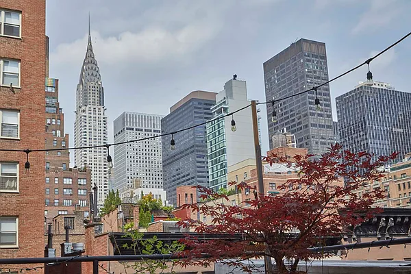 Rented by R New York | media 3