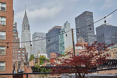 Rented by R New York