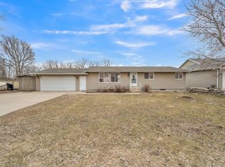 606 Q Ave, Milford, IA 51351