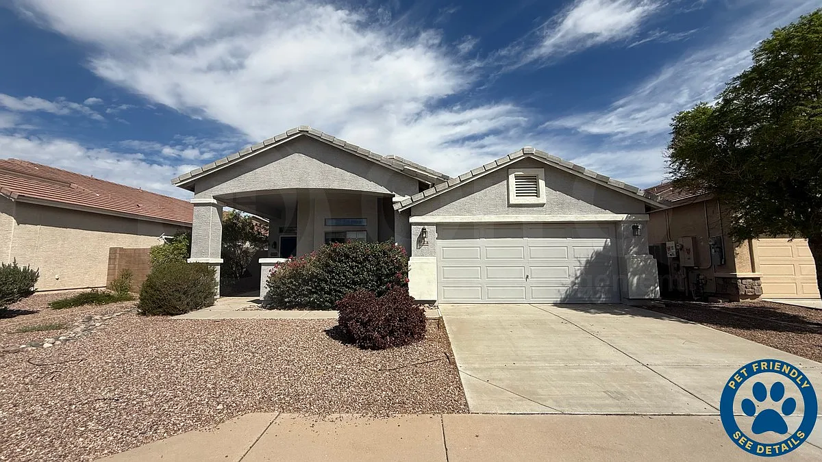 3 bed, 2.0 bath, 1612 sqft, $1,500 — Photo 1