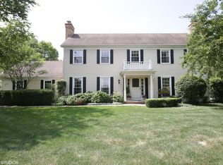 5N486 Deer Run Dr, St Charles, IL 60175