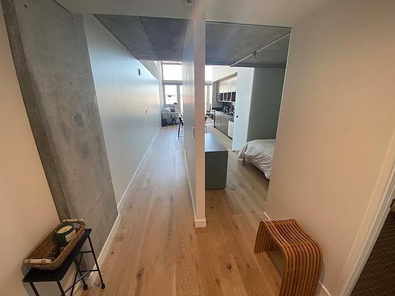 3rd image of 855 Folsom St APT 915