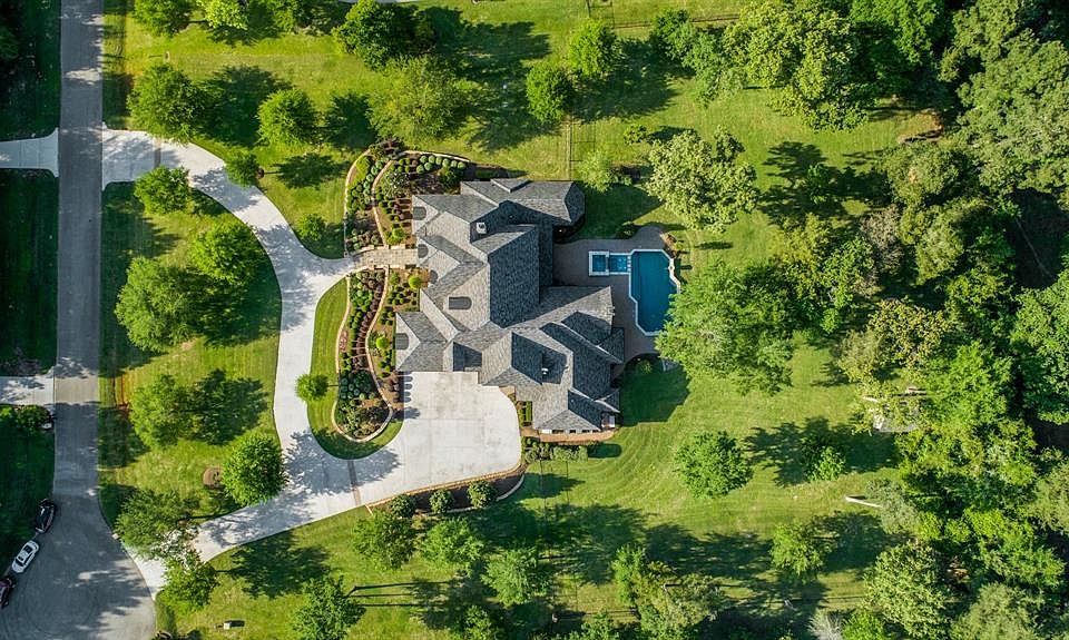 1st image of 6 Huntington Woods Estates Dr