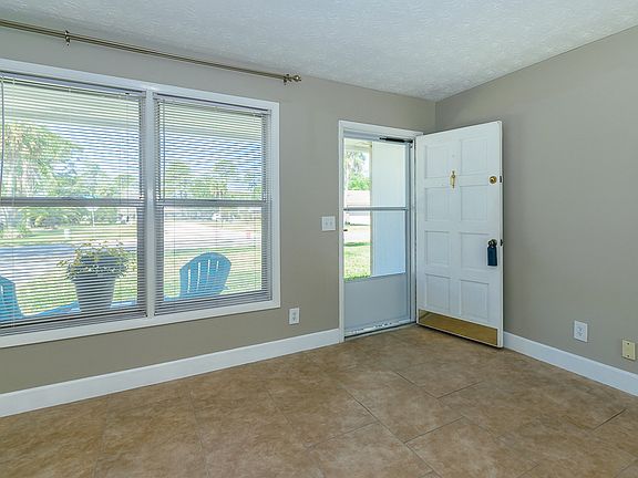 3rd image of 38 Dolphin Blvd