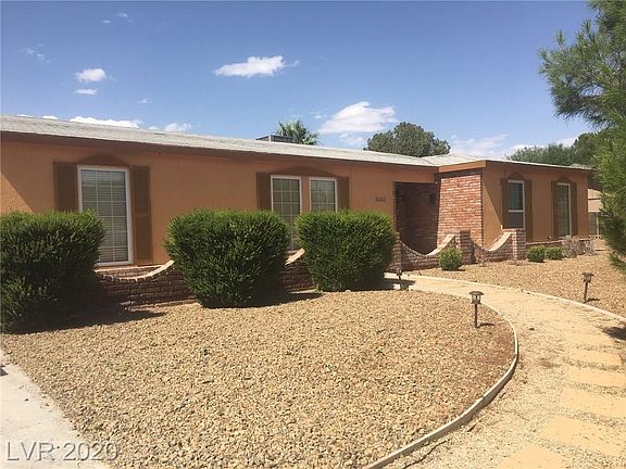 3rd image of 3662 Greencrest Dr