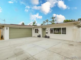 8618 Atlas View Dr, Santee, CA 92071