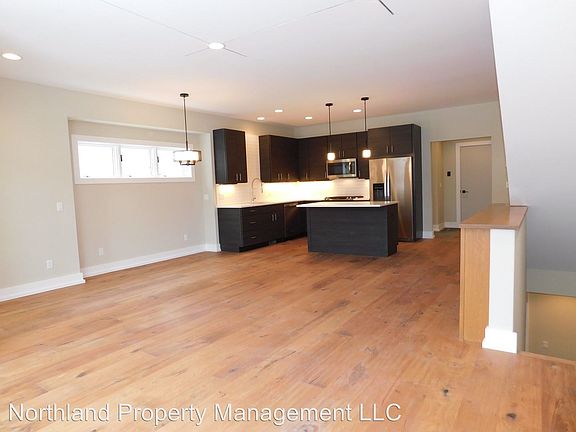 4th image of 316 S Cedar St #B