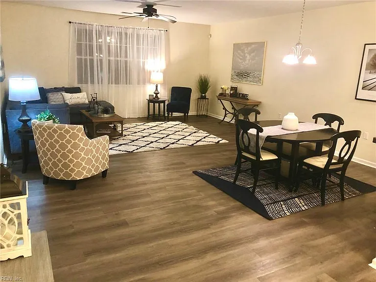 920 Southmoor Dr #204 — Photo 3