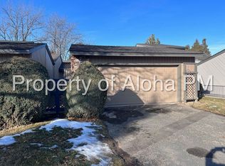 885 N Camelot Dr, Boise, ID 83704