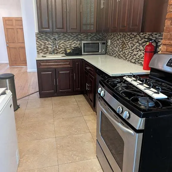 1522 Bergen St #3 — Photo 6