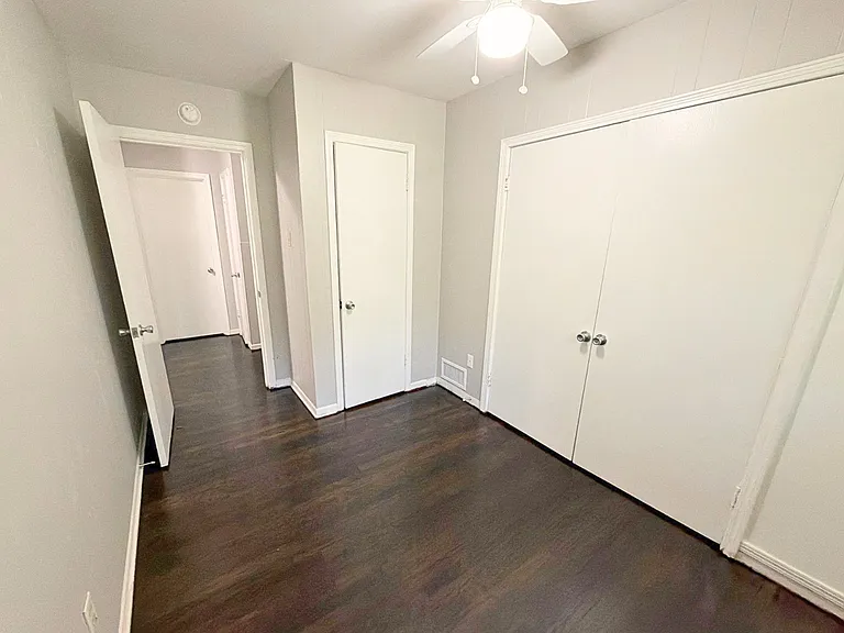 1922 Coventry Dr — Photo 17