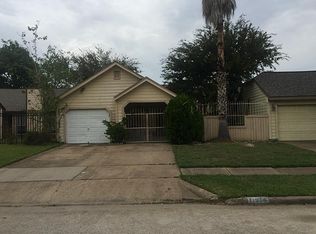 8603 Belle Park Dr, Houston, TX 77099