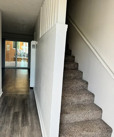 Highland Park Apartments — Photo 9