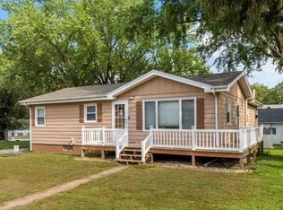 601 E Nishna Rd, Shenandoah, IA 51601