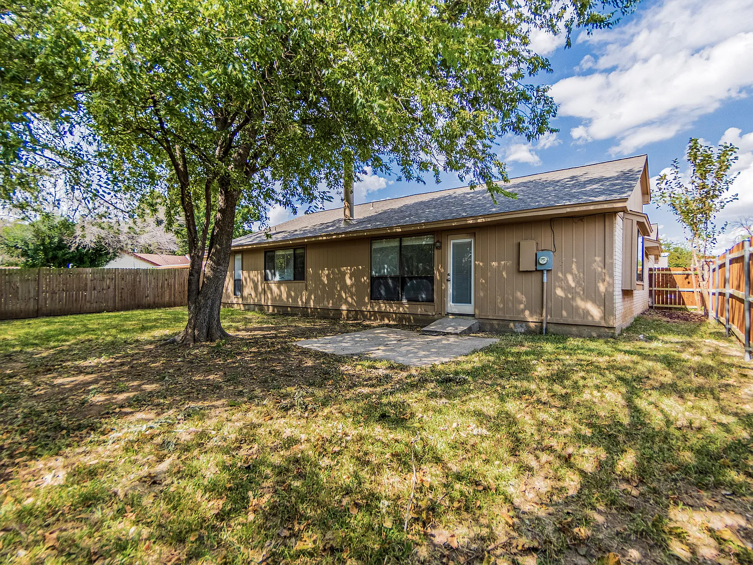 4 bed, 2.0 bath, 1635 sqft, $802 — Photo 4