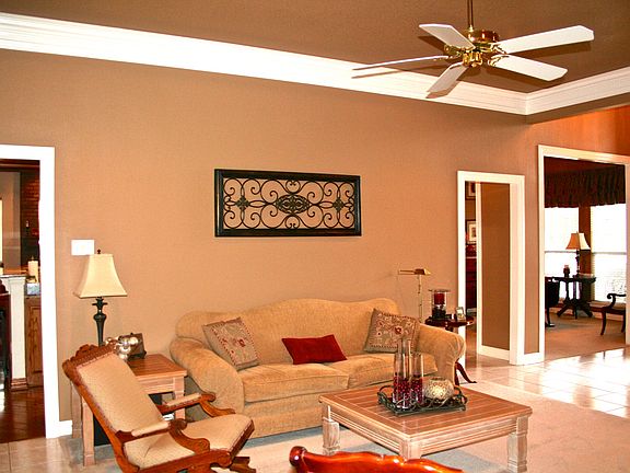 4th image of 406 Southridge Lakes Pkwy
